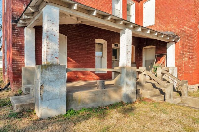 195 N A Street, Centerton, AR 72719