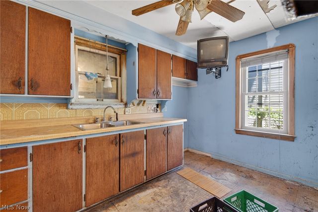 17110 Puritas Avenue, Cleveland, OH 44135