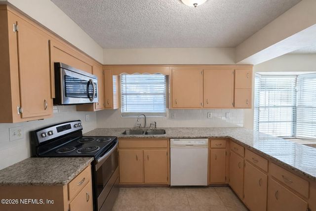 7 MITCHELL Avenue, Orange Park, FL 32073