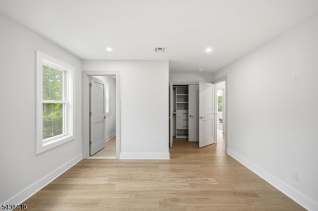 35 Sycamore Ave, Livingston Twp., NJ 07039
