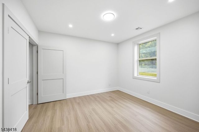 35 Sycamore Ave, Livingston Twp., NJ 07039