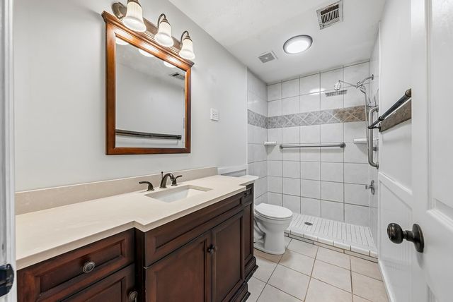 246 Lee Road 2040, Phenix City, AL 36870