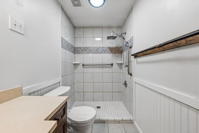 246 Lee Road 2040, Phenix City, AL 36870