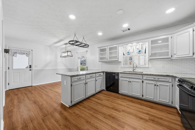 246 Lee Road 2040, Phenix City, AL 36870