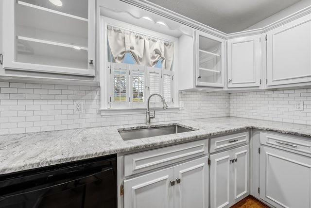 246 Lee Road 2040, Phenix City, AL 36870