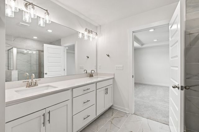 8204 Netterfield Drive, White House, TN 37188