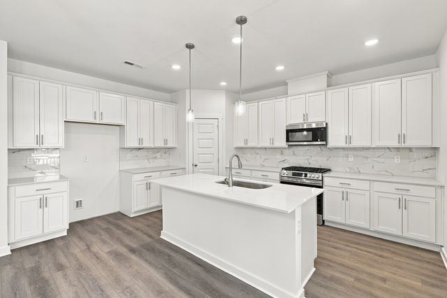 8204 Netterfield Drive, White House, TN 37188