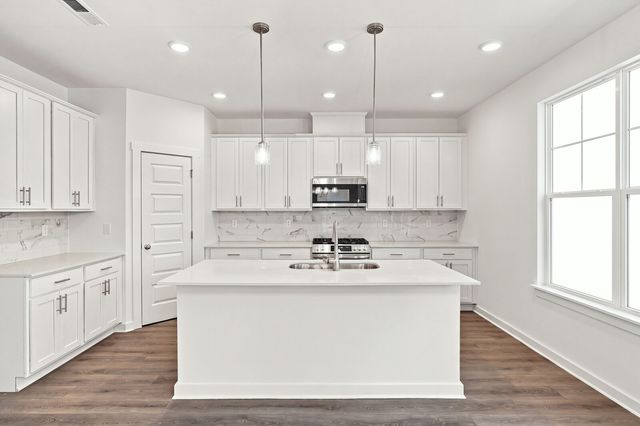 8204 Netterfield Drive, White House, TN 37188