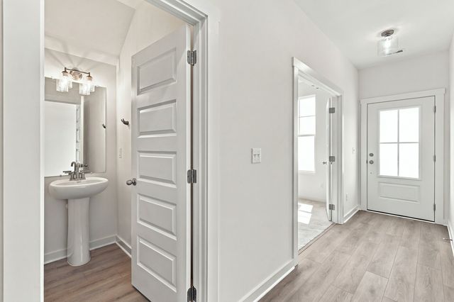 8204 Netterfield Drive, White House, TN 37188