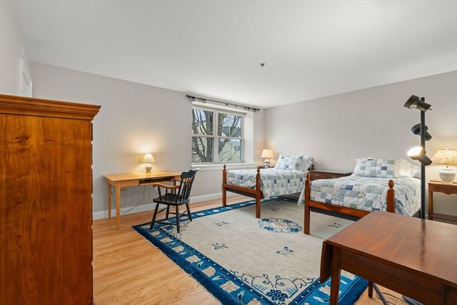 47 Village Avenue 203, Dedham, MA 02026