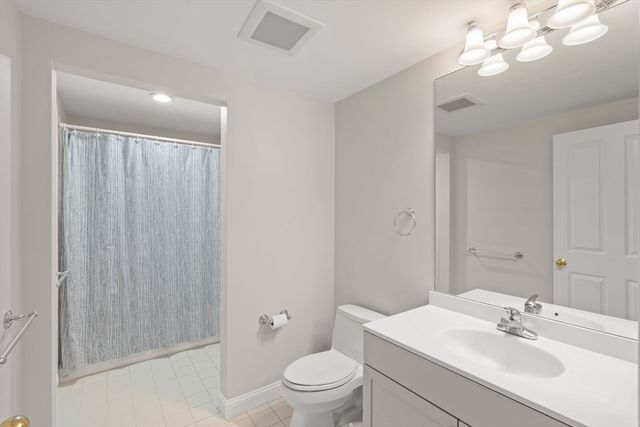 47 Village Avenue 203, Dedham, MA 02026