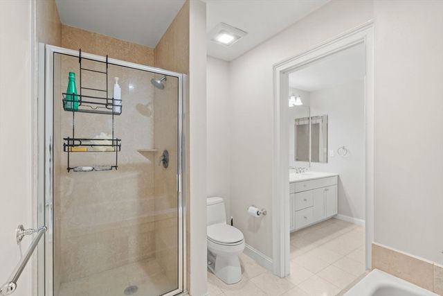 47 Village Avenue 203, Dedham, MA 02026