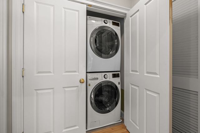 47 Village Avenue 203, Dedham, MA 02026