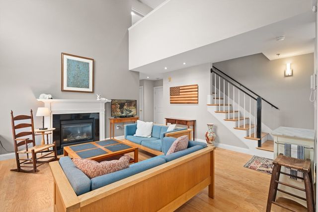 47 Village Avenue 203, Dedham, MA 02026