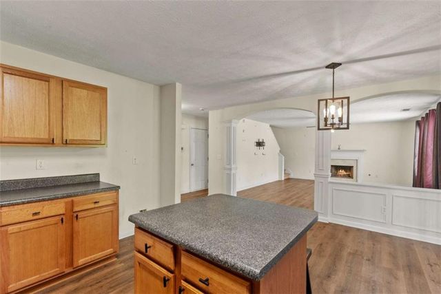 2137 Black Oak Lane, Ellenwood, GA 30294