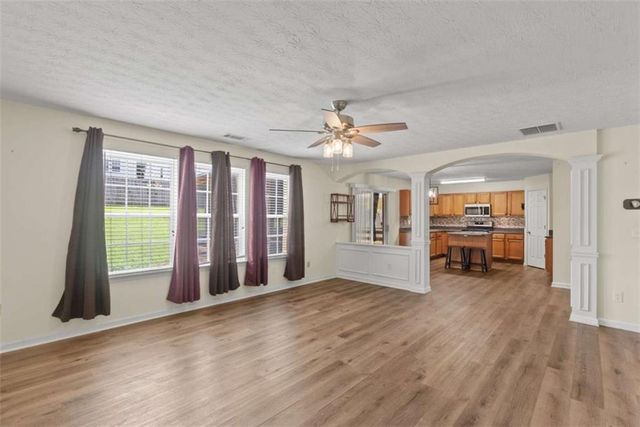 2137 Black Oak Lane, Ellenwood, GA 30294
