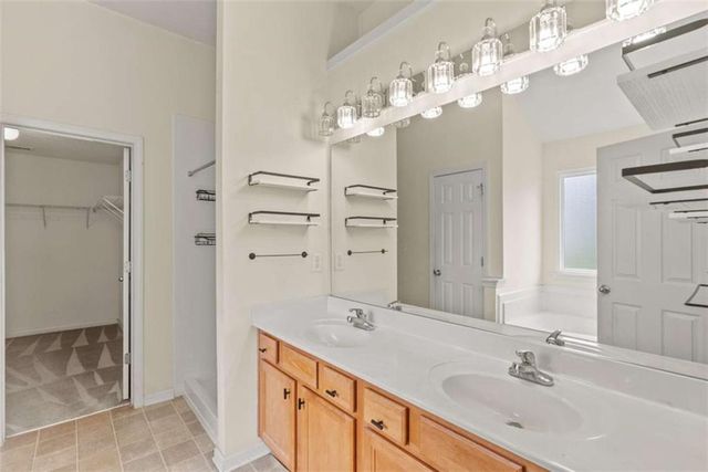 2137 Black Oak Lane, Ellenwood, GA 30294