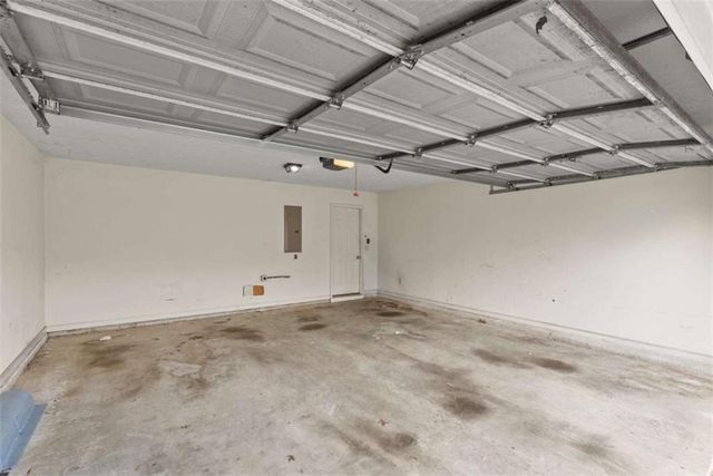 2137 Black Oak Lane, Ellenwood, GA 30294