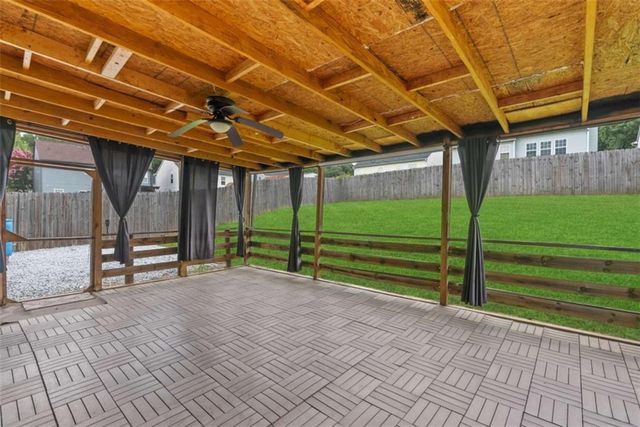 2137 Black Oak Lane, Ellenwood, GA 30294