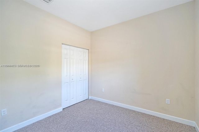 1048 NE 208th St, Miami, FL 33179