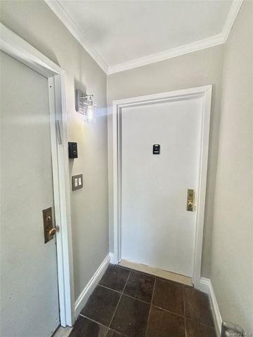 66 Kenmore Road, Valley Stream, NY 11581