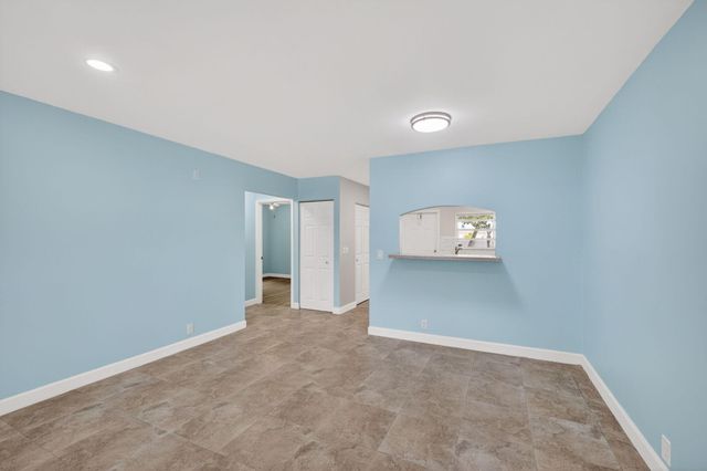 9484 Sun Court, Palm Beach Gardens, FL 33403