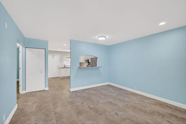 9484 Sun Court, Palm Beach Gardens, FL 33403