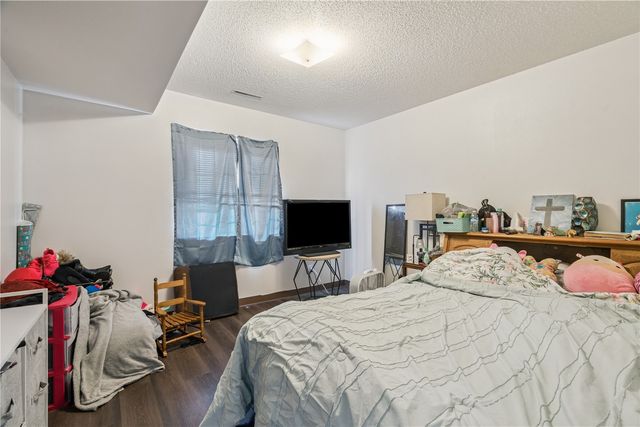 125 E Boyson Road 900, Hiawatha, IA 52233
