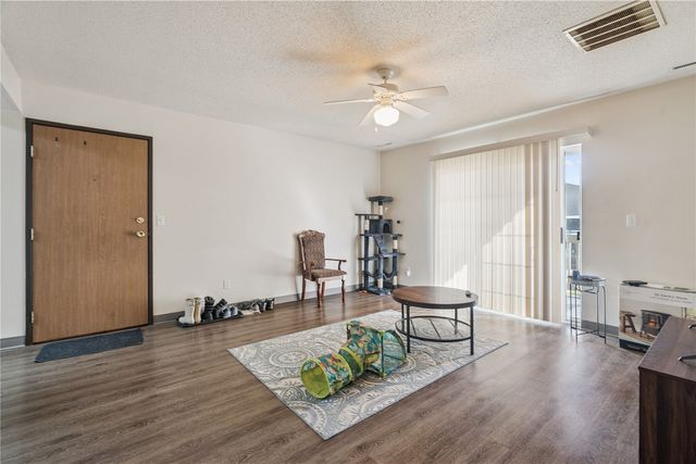125 E Boyson Road 900, Hiawatha, IA 52233