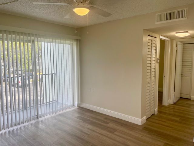 1089 N Benoist Farms Road 207, West Palm Beach, FL 33411