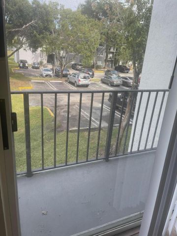 1089 N Benoist Farms Road 207, West Palm Beach, FL 33411