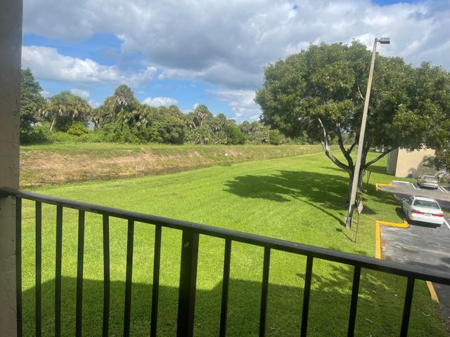 1089 N Benoist Farms Road 207, West Palm Beach, FL 33411