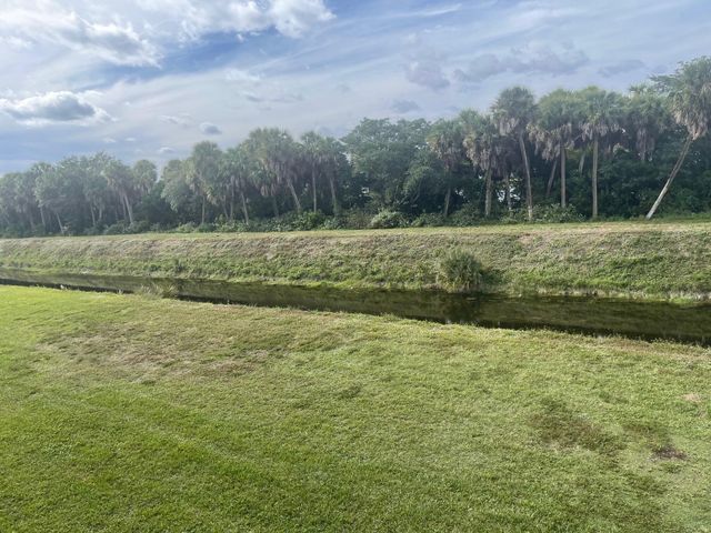 1089 N Benoist Farms Road 207, West Palm Beach, FL 33411