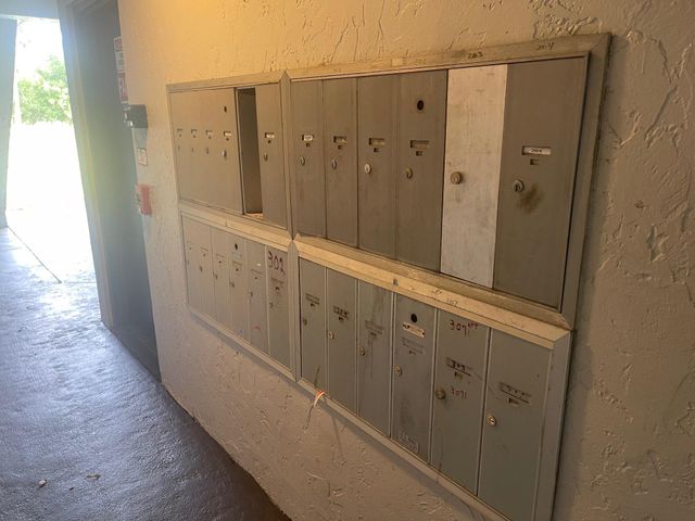 1089 N Benoist Farms Road 207, West Palm Beach, FL 33411