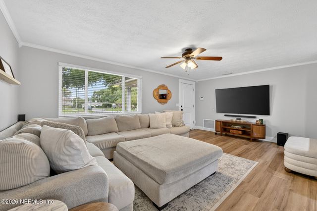 2735 AMERICA, Jacksonville Beach, FL 32250