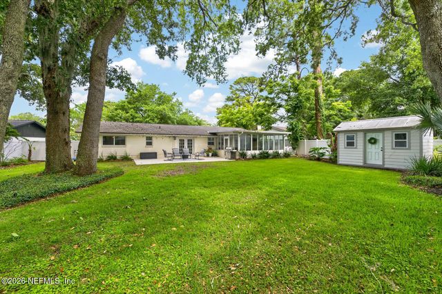 2735 AMERICA, Jacksonville Beach, FL 32250