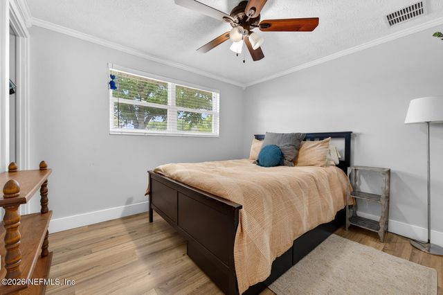 2735 AMERICA, Jacksonville Beach, FL 32250