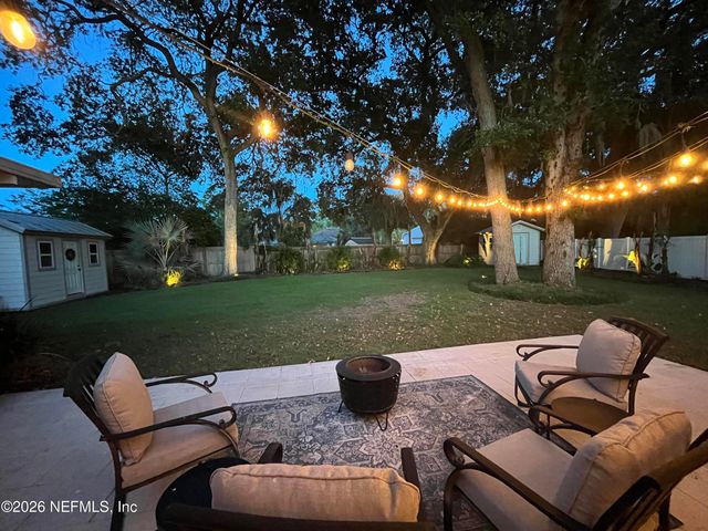 2735 AMERICA, Jacksonville Beach, FL 32250