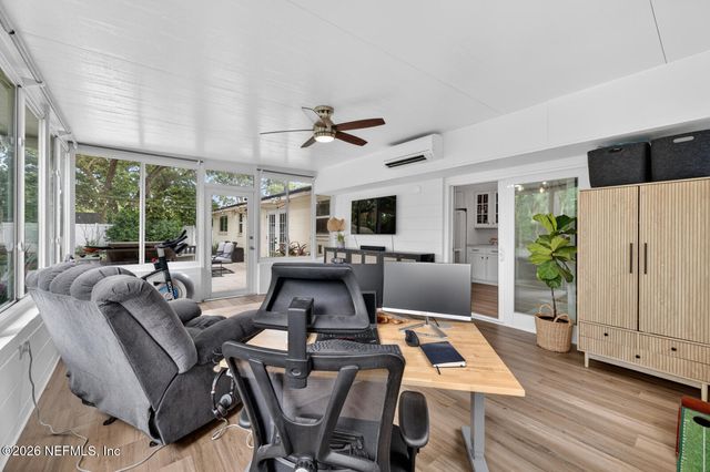 2735 AMERICA, Jacksonville Beach, FL 32250
