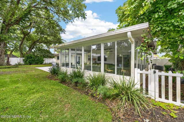 2735 AMERICA, Jacksonville Beach, FL 32250