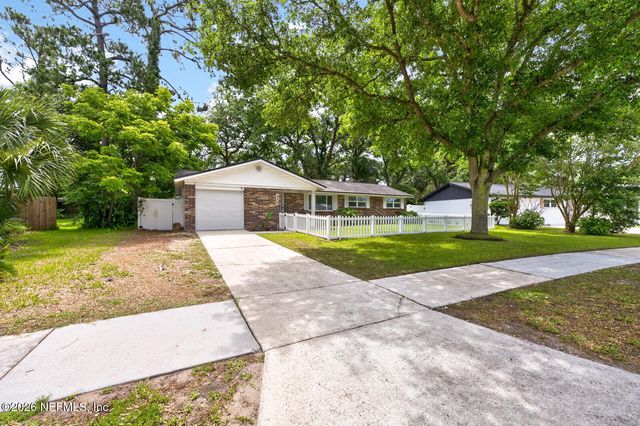 2735 AMERICA, Jacksonville Beach, FL 32250
