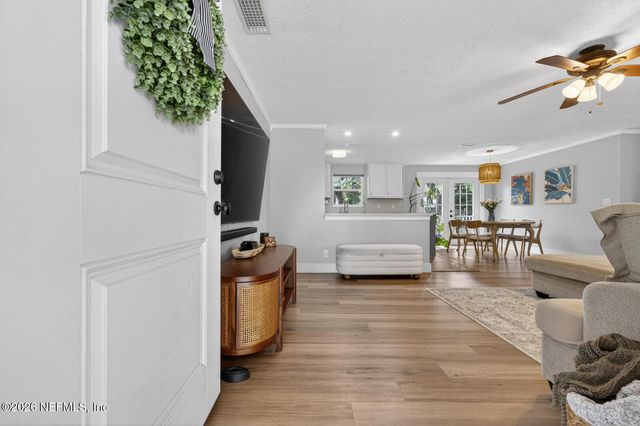 2735 AMERICA, Jacksonville Beach, FL 32250