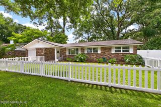 2735 AMERICA, Jacksonville Beach, FL 32250