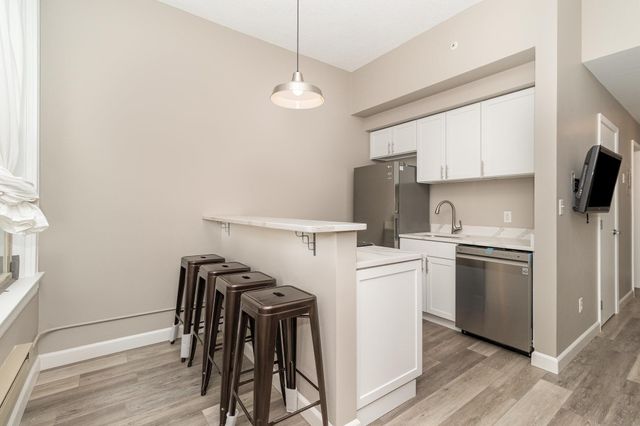 488 Wabasha Street N 303, Saint Paul, MN 55102