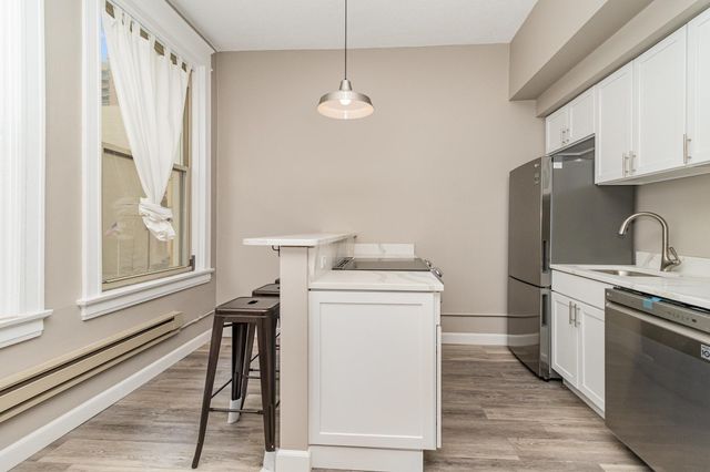 488 Wabasha Street N 303, Saint Paul, MN 55102