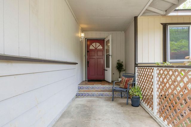 1888 NE Beacon Drive, Grants Pass, OR 97526