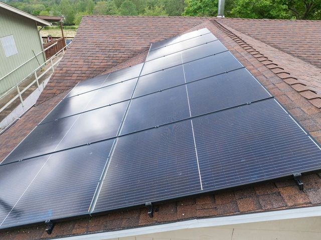 1888 NE Beacon Drive, Grants Pass, OR 97526