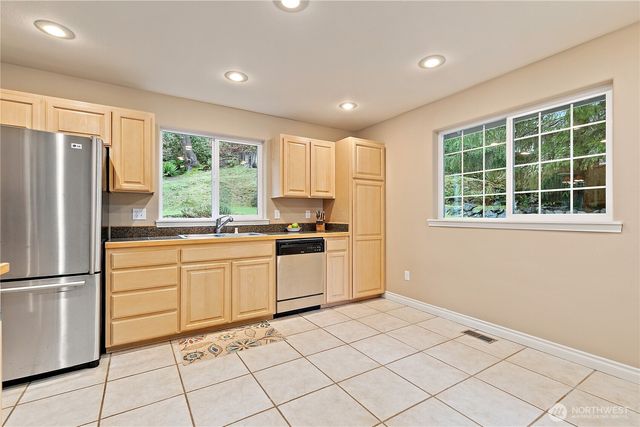 10311 NE 156th Place, Bothell, WA 98011
