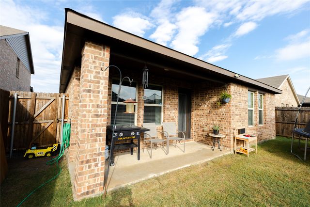 1607 Ackerly Drive, Forney, TX 75126