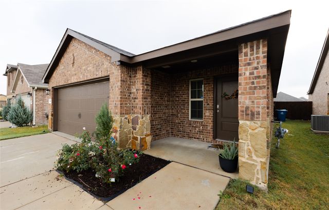 1607 Ackerly Drive, Forney, TX 75126